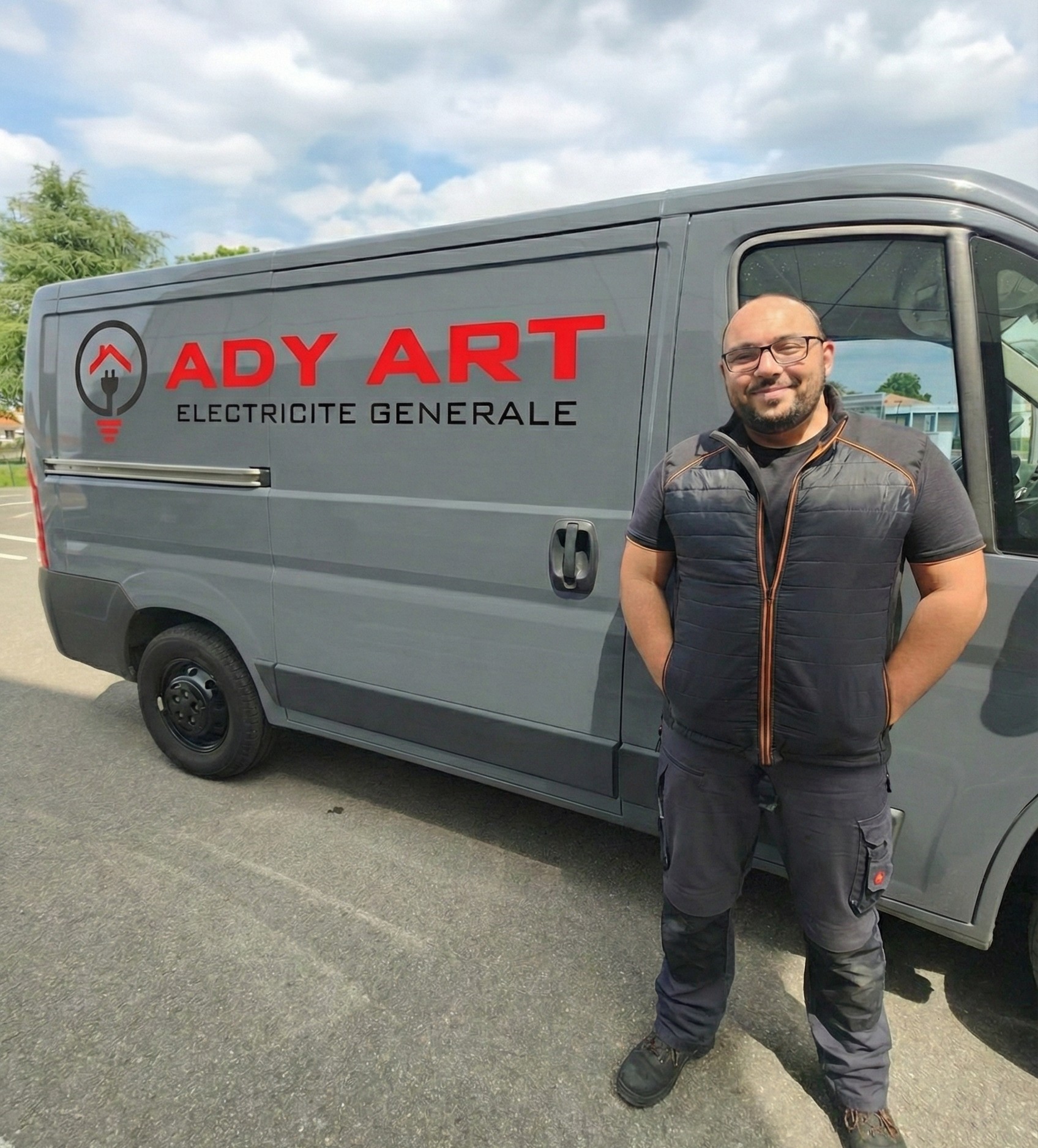 ADY ART Électricien avec camionnette